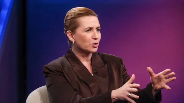 Die d&auml;nische Regierungschefin Mette Frederiksen zieht eine klare rote Linie: Wir geben kein gr&ouml;nl&auml;ndisches Territorium ab. - &copy; Oliver Ziebe/WDR/dpa