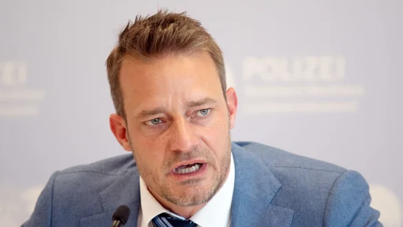 Oliver Huth, Landesvorsitzender des Bundes Deutscher Kriminalbeamter (BDK) in Nordrhein-Westfalen, fordert eine Debatte &uuml;ber den Sonderstatus von Schlie&szlig;f&auml;chern. (Archivbild) - &copy; Federico Gambarini/dpa
