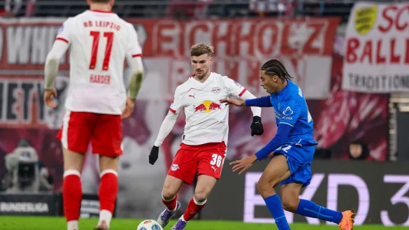 Montrell Culbreath (r) erzielte gegen Leipzig im Dezember seinen ersten Treffer. (Archivbild) - &copy; Jan Woitas/dpa