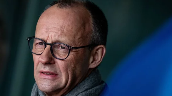 Merz &auml;u&szlig;ert sich aus eigener Anschauungen &uuml;ber die Gesundheit Trumps. Er spricht regelm&auml;&szlig;ig mit ihm. - &copy; Fabian Sommer/dpa