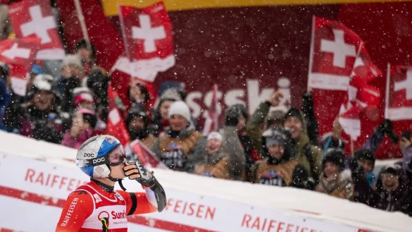 Marco Odermatt triumphierte im f&uuml;nften Jahr nacheinander in Adelboden. - &copy; Jean-Christophe Bott/KEYSTONE/dpa