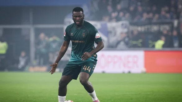 Victor Boniface von Werder Bremen muss weiter auf eine Diagnose warten. (Archivbild) - &copy; Christian Charisius/dpa