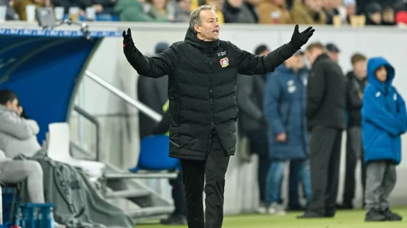 Leverkusens Trainer Kasper Hjulmand will mit seiner Mannschaft in die n&auml;chste Runde in der Champions League. - &copy; Uwe Anspach/dpa