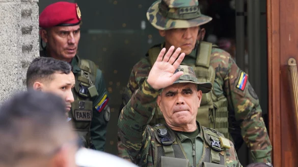 Die Streitkr&auml;fte st&auml;rken Vizepr&auml;sidentin Rodr&iacute;guez den R&uuml;cken. - &copy; Matias Delacroix/AP/dpa