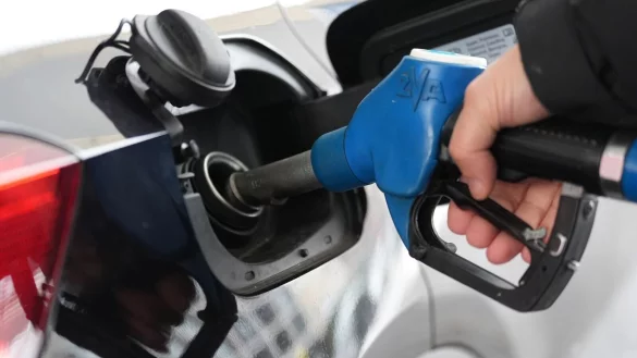 Um rund acht Cent unterscheiden sich die g&uuml;nstigsten Regionen von den teuersten. (Symbolbild) - &copy; Marcus Brandt/dpa