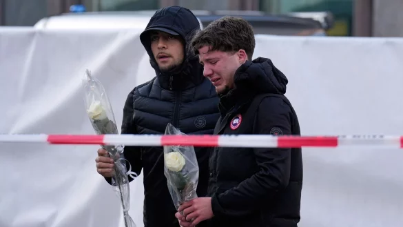 Unendliche Trauer in Crans-Montana. - &copy; Baz Ratner/AP/dpa