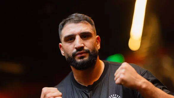 Der deutsche Schwergewichtsboxer Kabayel gewinnt seinen Kampf gegen den polnischen Herausforderer. - &copy; Rolf Vennenbernd/dpa