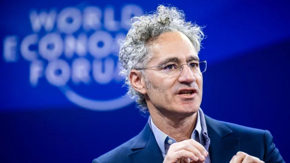 Palantir-Chef Karp glaubt, dass KI Folgen f&uuml;r das Thema Einwanderung haben wird. - &copy; Gian Ehrenzeller/KEYSTONE/dpa