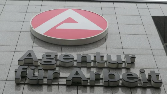 Bundesagentur f&uuml;r Arbeit: Arbeitslosenquote in NRW verharrt bei 7,6 Prozent. (Archivbild) - &copy; Helge Toben/dpa