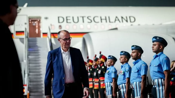 Dass Modi den Kanzler in seiner Heimatregion empf&auml;ngt, wird als Zeichen besonderer Wertsch&auml;tzung gesehen. - &copy; Kay Nietfeld/dpa