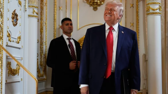 Mit seiner Zoll-Drohung sorgte US-Pr&auml;sident Donald Trump f&uuml;r einen Eklat. (Archivbild) - &copy; Julia Demaree Nikhinson/AP/dpa