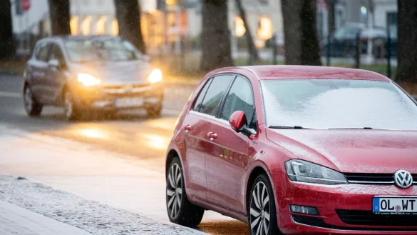 Vor allem in Baden-W&uuml;rttemberg und Franken soll es kr&auml;ftig schneien. (Archivbild) - &copy; Hauke-Christian Dittrich/dpa