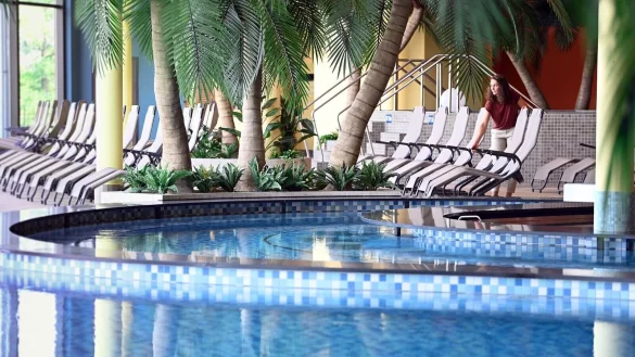 In der Havel-Therme in Werder hat es nach Angaben von Gesch&auml;ftsf&uuml;hrer Andreas Schauer Probleme mit gewaltbereiten M&auml;nnergruppen gegeben. (Archivfoto) - &copy; Soeren Stache/dpa-Zentralbild/dpa