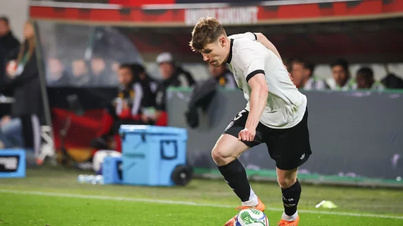 Lukas Ullrich verl&auml;ngert seinen Vertrag bei Borussia M&ouml;nchengladbach vorzeitig. (Archivbild) - &copy; Daniel Karmann/dpa