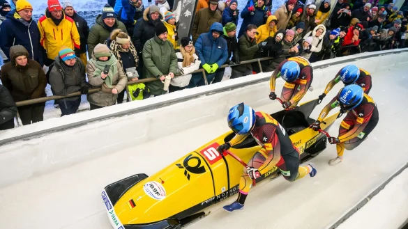 Francesco Friedrich legte beim Viererbob-Weltcup in Winterberg Bestzeit im ersten Lauf vor und gewann am Ende in seinem 100. Rennen. - &copy; Robert Michael/dpa