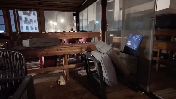 Hunderte Menschen hatten in der Bar den Jahreswechsel gefeiert. - &copy; Police Cantonale Valaisanne/Police Cantonale Valaisanne/AP/dpa