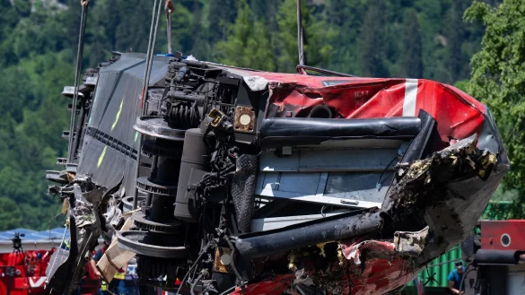 F&uuml;nf Menschen kamen bei dem Ungl&uuml;ck ums Leben. (Archivbild) - &copy; Sven Hoppe/dpa