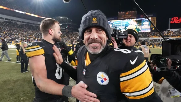 Aaron Rodgers hat mit den Pittsburgh Steelers die Playoffs erreicht. - &copy; Gene J. Puskar/AP/dpa