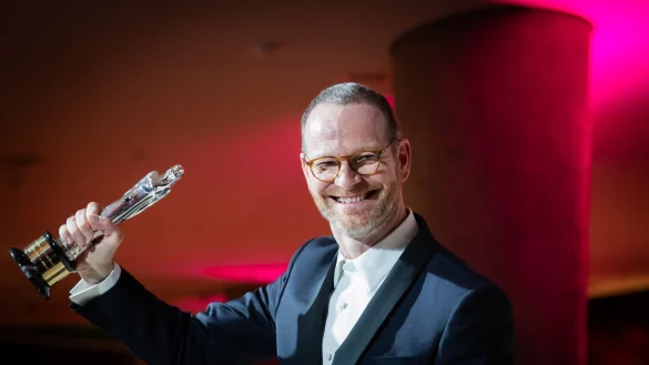 Joachim Trier r&auml;umte mit seinem Werk beim Europ&auml;ischen Filmpreis ab. - &copy; Christoph Soeder/dpa