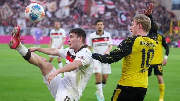 Nichts f&uuml;r &Auml;stheten: Der BVB besiegt den FC St. Pauli. - &copy; Bernd Thissen/dpa