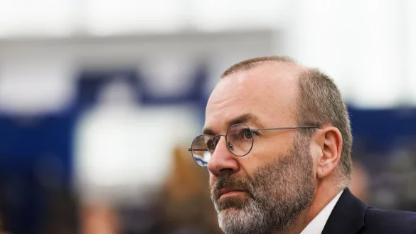 Weber: EU-Botschaften als Schutzr&auml;ume &ouml;ffnen. (Archivbild) - &copy; Philipp von Ditfurth/dpa