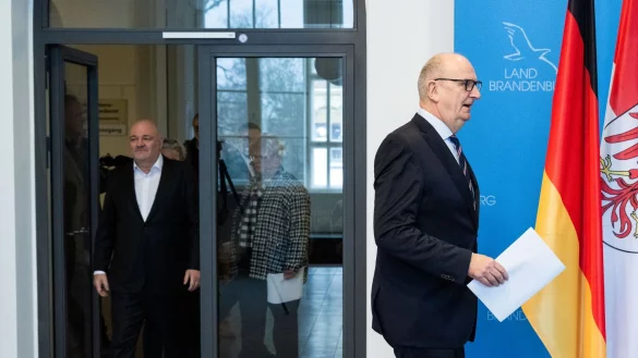 Er muss ein neues Regierungsb&uuml;ndnis bilden: Ministerpr&auml;sident Dietmar Woidke nach dem Aus der SPD/BSW-Koalition. - &copy; Christophe Gateau/dpa