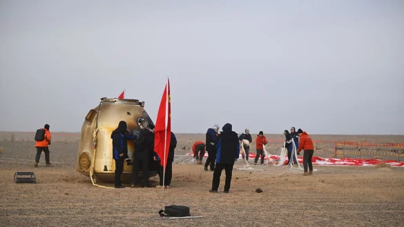 Die &laquo;Shenzhou 20&raquo; musste wegen eines Schadens l&auml;nger als geplant im All bleiben. - &copy; Li Zhipeng/XinHua/dpa