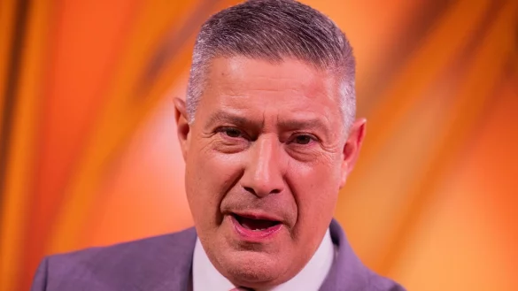 Urteilt bald nicht nur bei &laquo;Let\'s Dance&raquo;, sondern auch bei &laquo;Grill den Henssler&raquo;: Joachim Llambi. (Archivfoto) - &copy; Rolf Vennenbernd/dpa