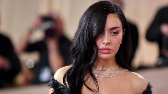 Der britische Musikstar Charli xcx wird zur Berlinale erwartet. (Archivbild) - &copy; Richard Shotwell/Invision/AP/dpa