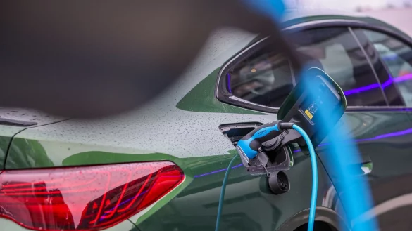 Auch dank eines hohen Elektroanteils hat BMW seine CO2-Flottenziele in Europa erreicht. (Archivbild) - &copy; Jan Woitas/dpa