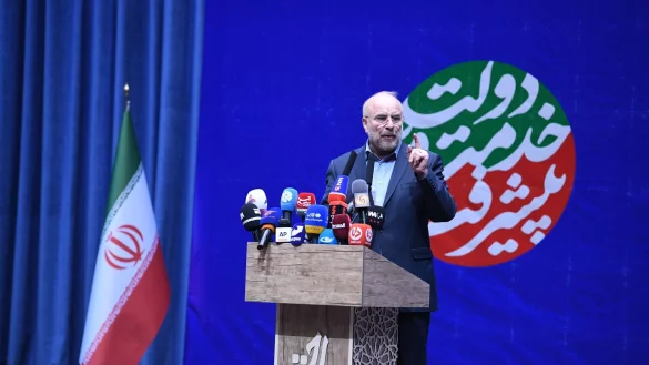 Der Sprecher des iranischen Parlaments spricht Israel und den USA eine deutliche Warnung aus. (Archivbild) - &copy; Shadati/XinHua/dpa