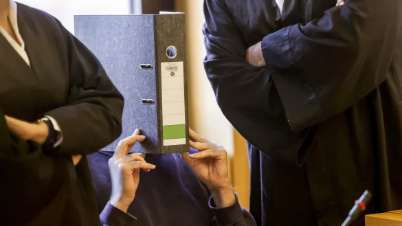 Ein bereits wegen zehnfachen Mordes in Aachen verurteilter Ex-Pfleger k&ouml;nnte f&uuml;r mehr als 100 weitere Todesf&auml;lle verantwortlich sein. - &copy; Oliver Berg/dpa