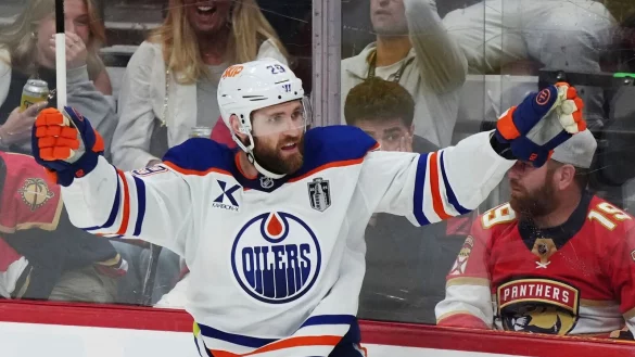 Die Fans d&uuml;rfen auch f&uuml;r Eishockey-Star Leon Draisaitl stimmen. (Archivbild) - &copy; Nathan Denette/The Canadian Press/dpa