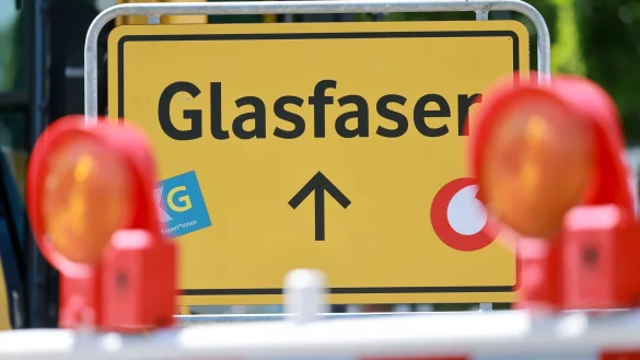 Deutschland wird Prognosen zufolge auch bis 2030 keine vollst&auml;ndige Abdeckung mit Glasfaser erreichen. (Symbolbild) - &copy; Michael Reichel/dpa