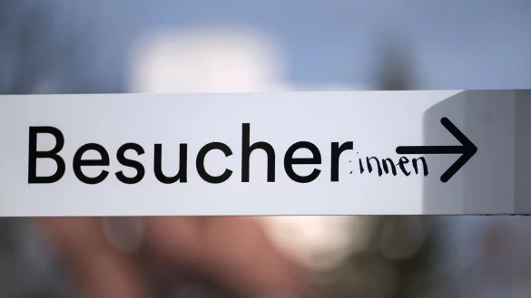 Die Wahl unserer Worte beeinflusst auch, ob wir uns M&auml;nner oder Frauen vor unserem inneren Auge sehen - das zeigt eine Studie der Universit&auml;t W&uuml;rzburg. - &copy; Marijan Murat/dpa