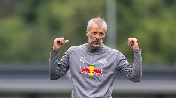 RB-Trainer Marco Rose erwartet einen harten Kampf bei Rot-Wei&szlig; Essen. - &copy; Hendrik Schmidt/dpa