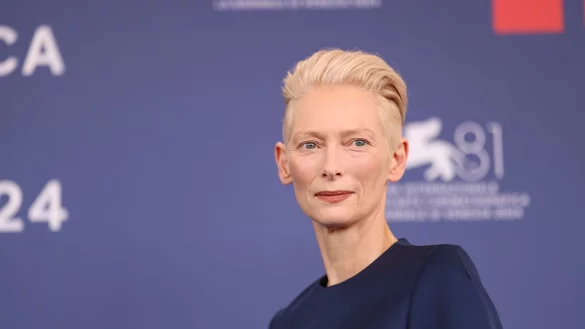 Tilda Swinton hat in Venedig &uuml;ber ihre Bewunderung f&uuml;r Pedro Almod&oacute;var gesprochen. - &copy; Vianney Le Caer/Invision/AP/dpa
