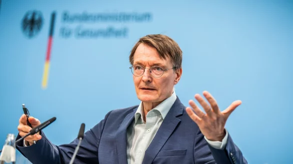 Will Gesundheitssystem runderneuern: Karl Lauterbach - &copy; Michael Kappeler/dpa