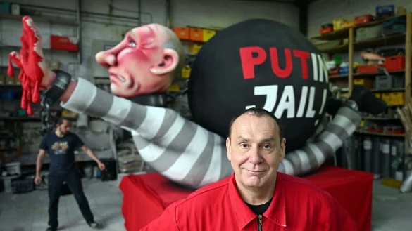 Nirgendwo sonst ist der Spott der Narren so gallig wie im Karneval in D&uuml;sseldorf - das Markenzeichen von Wagenbauer Jacques Tilly. (Archivfoto) - &copy; Federico Gambarini/dpa