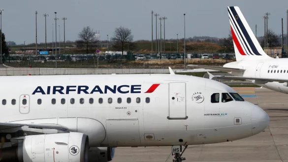 Frankreich und die Niederlanden haben Air France-KLM zu Corona-Zeiten mit Milliardenstaatshilfen unterst&uuml;tzt. (Archivbild) - &copy; Christophe Ena/AP/dpa