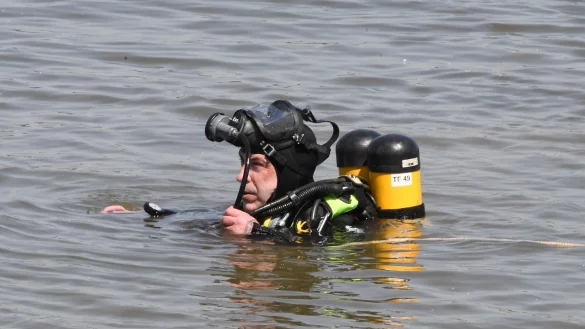 Der Vierj&auml;hrige starb nur Stunden nach der Reanimation durch die Feuerwehr im Krankenhaus. (Archivbild) - &copy; Roberto Pfeil/dpa