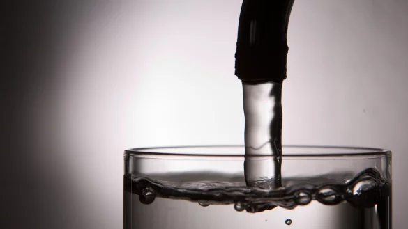 Flint hatte sich aus dem Versorgungsnetz abgekoppelt und sein Wasser aus dem Flint River bezogen (Symbolbild). - &copy; Lukas Schulze/dpa