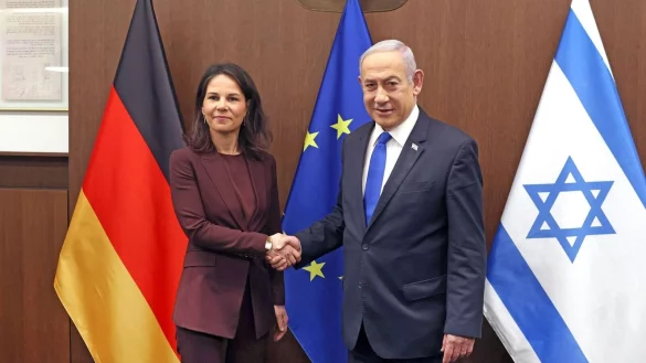 Bundesau&szlig;enministerin Annalena Baerbock und Israels Premier Benjamin Netanjahu trafen sich am Mittwoch in Jerusalem. - &copy; Ilia Yefimovich/dpa