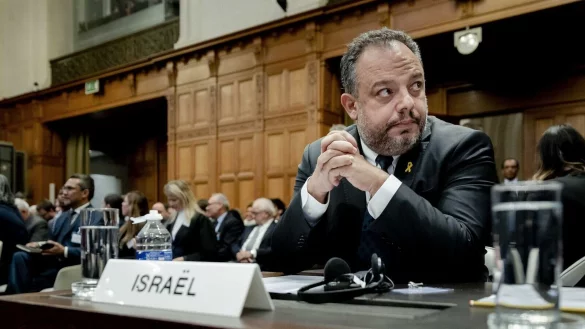 &laquo;Israel will kein Volk zerst&ouml;ren, sondern ein Volk sch&uuml;tzen, sein eigenes&raquo;: Tal Becker, Rechtsberater des israelischen Au&szlig;enministeriums. - &copy; Remko De Waal/ANP/dpa