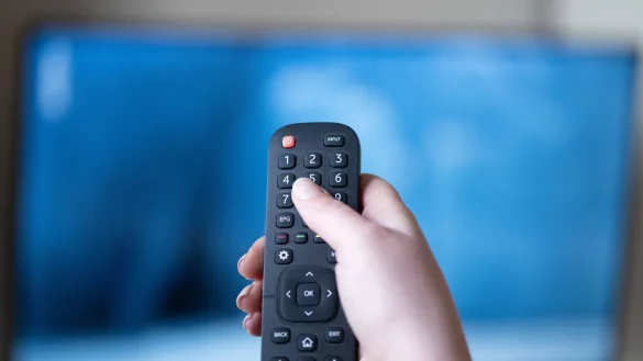 Betroffenen Vonovia-Mietern steht k&uuml;nftig &uuml;ber das Kabelnetz von Vodafone eine weitere Zugangsm&ouml;glichkeit zum Internet bereit. F&uuml;r den Fernsehempfang haben die Mieter die M&ouml;glichkeit, das Signal aus der Kabeldose k&uuml;nftig von Vodafone zu beziehen. - &copy; Sebastian Kahnert/dpa