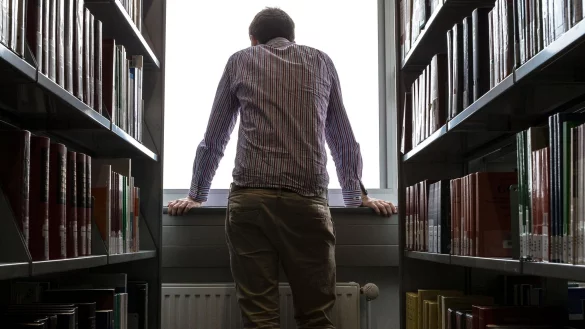 Urlaubsentspannung h&auml;lt oft nicht lange an: Eine Umfrage zeigt, dass sich viele bereits in der ersten Arbeitswoche nach dem Urlaub wieder urlaubsreif f&uuml;hlen. - &copy; Markus Scholz/dpa-tmn