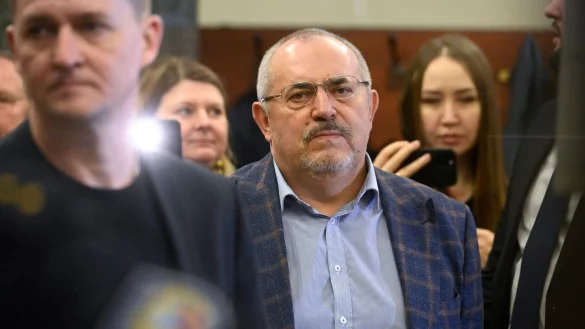 Mit seiner Anti-Kriegs-Haltung erntete Boris Nadeschdin zum &Auml;rger des Kreml von vielen Landsleuten gro&szlig;en Zuspruch. - &copy; Dmitry Serebryakov/AP/dpa