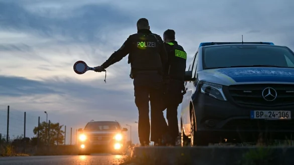An allen deutschen Grenzen soll künftig kontrolliert werden - was der griechischen Regierung missfällt. - © Patrick Pleul/dpa