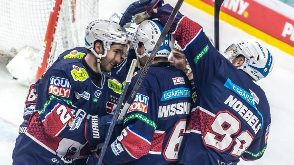 Die Eisb&auml;ren Berlin feierten den dritten Sieg der Halbfinalserie. - &copy; Andreas Gora/dpa
