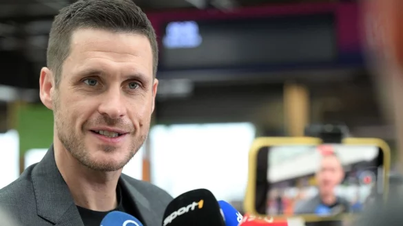 Sportdirektor Sebastian Kehl gibt ein Interview. - &copy; Federico Gambarini/dpa